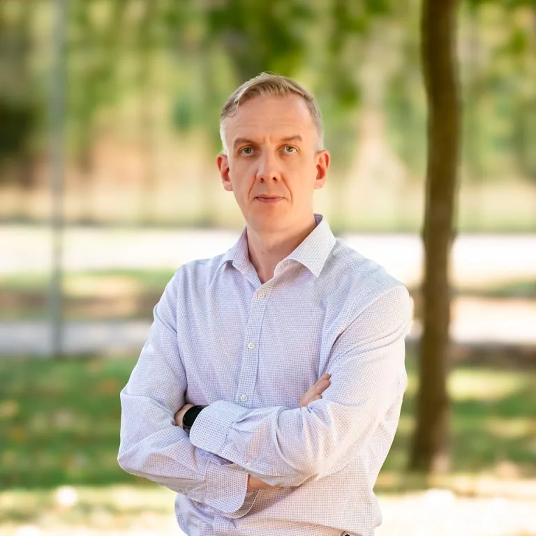 Darren BYRNE