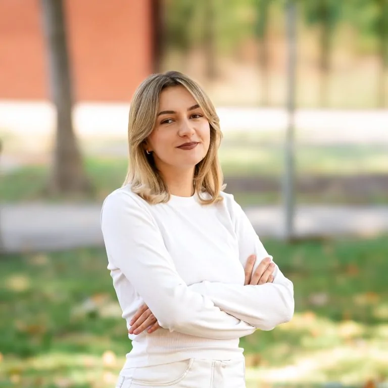 Iulia BUNDURUȘ